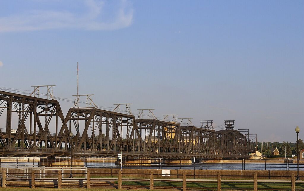 USA - Rock Island, Illinois / Davenport, Iowa - Government Bridge
