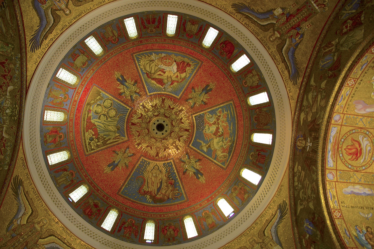 Mozaiki Jana Henryka Rosena w katedrze św. Ludwika w Saint Louis