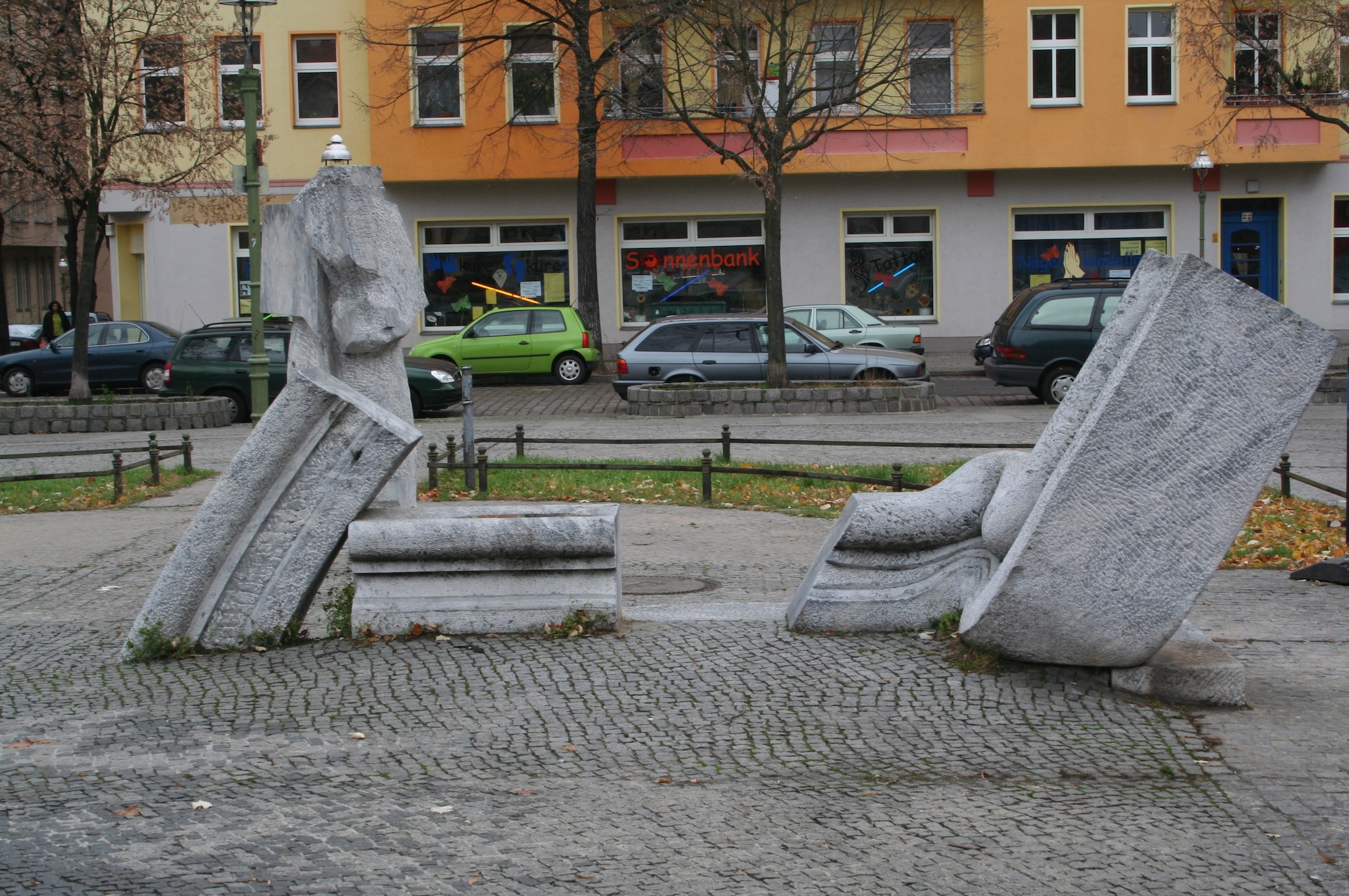 Rzeźba Macieja Szańkowskiego na Kranoldplatz w Berlinie