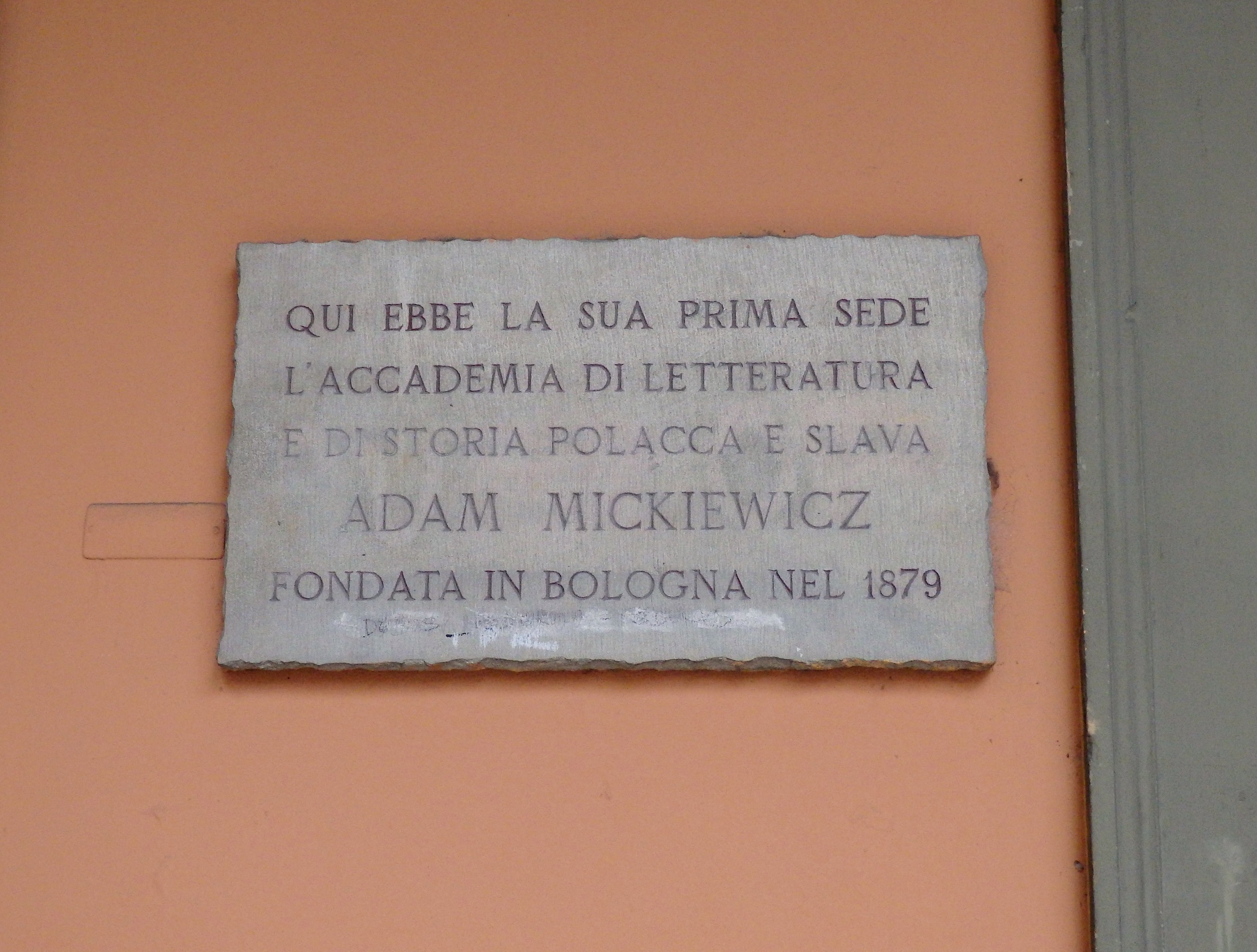 Bolonia - tablica upamiętniająca siedzibę Akademii Literatury i Historii Polskiej i Słowiańskiej
