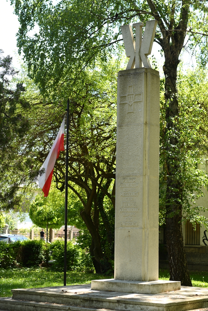 Győr - pomnik pamięci polskich żołnierzy