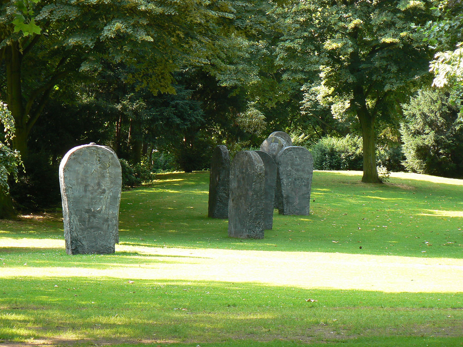 Duisburg - „Neun Figuren Raum” (Przestrzeń dziewięciu figur)