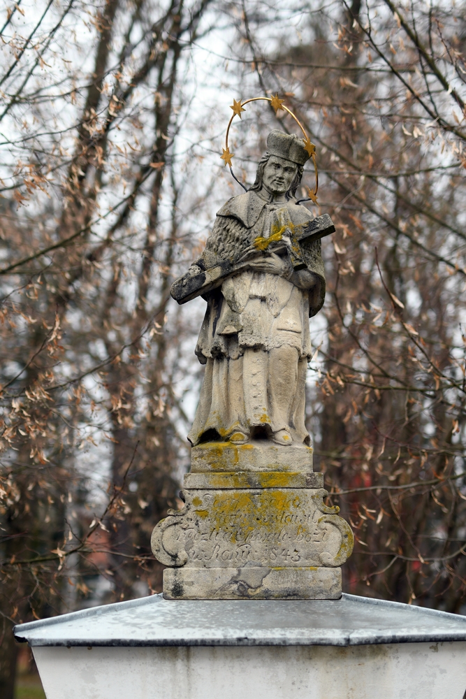 Sucha Górna - Park hrdinů- Figura św. Jana Nepomucena