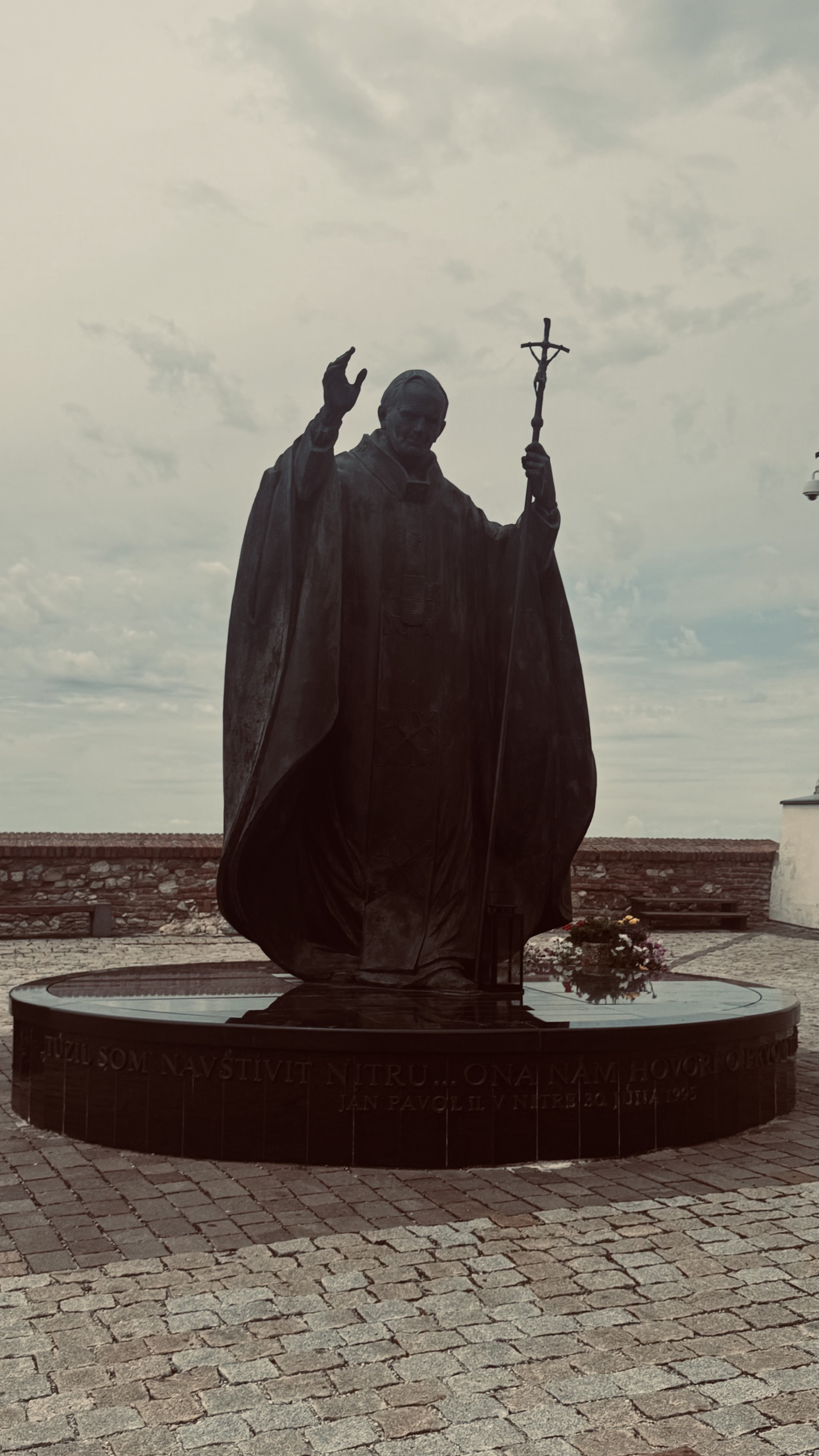 Słowacja - Nitra - pomnik Jana Pawła II