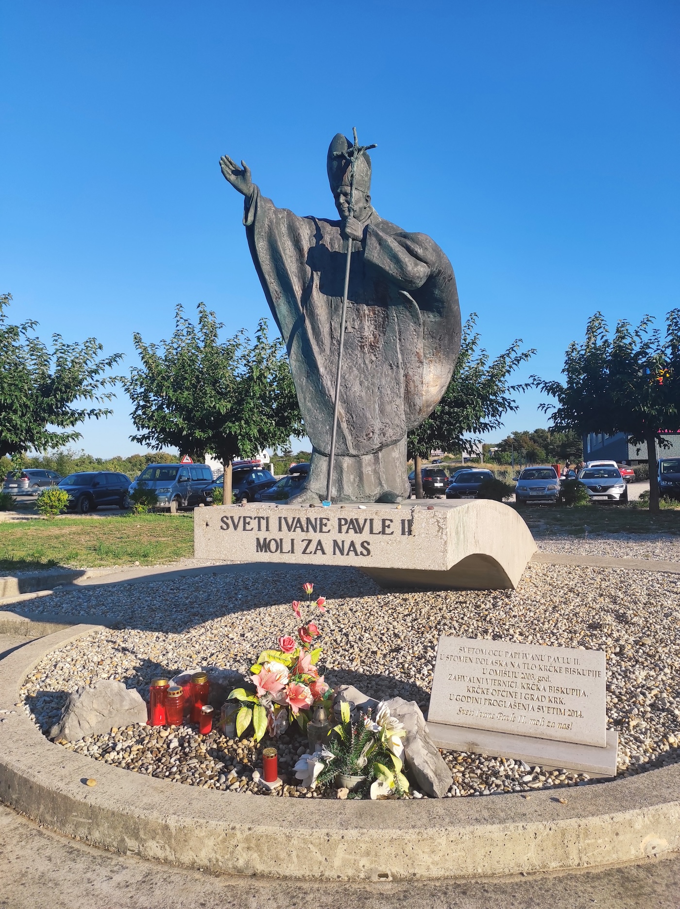 Chorwacja - Omišalj - pomnik Jana Pawła II