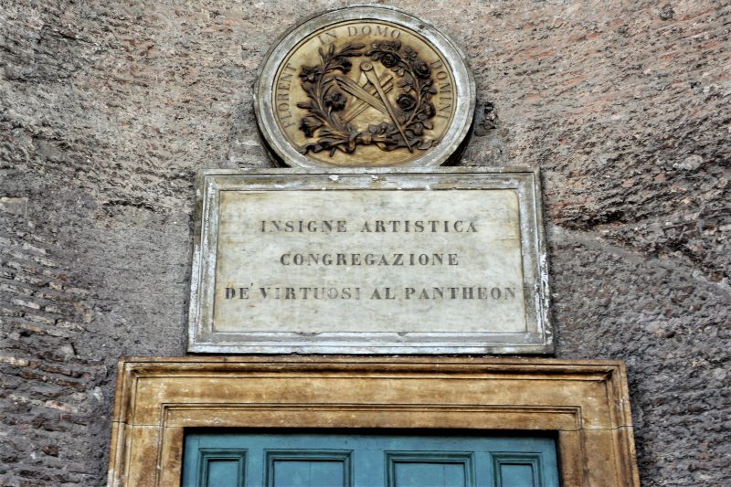 Rzym - tablica na Panteonie stworzona przez Tomasza Oskara Sosnowskiego