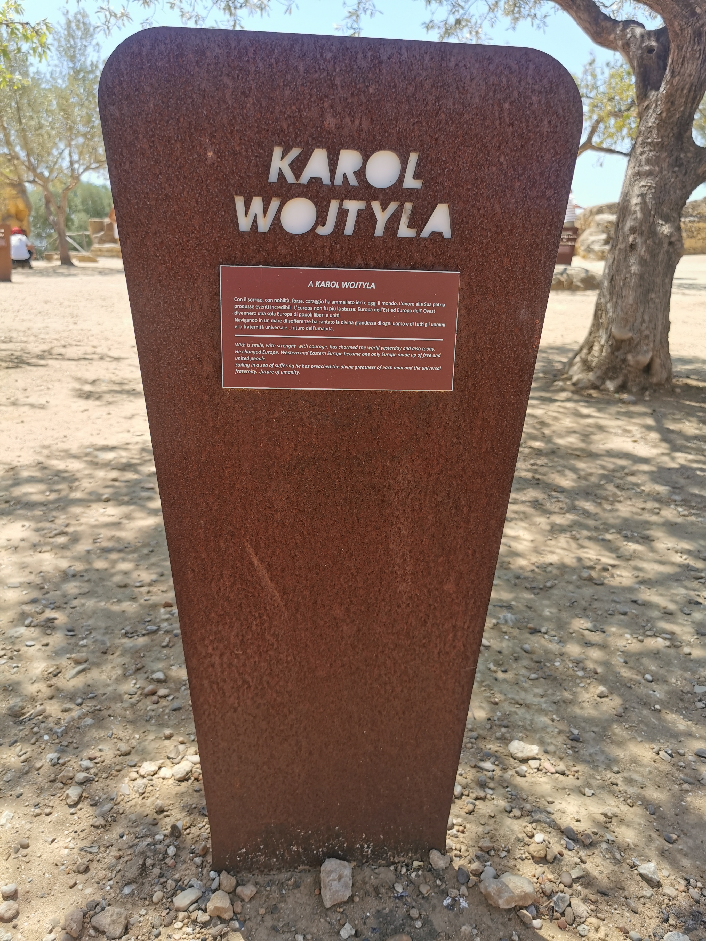 Włochy - Agrigento - Val dei Templi - tablica upamiętniająca Karola Wojtyłę