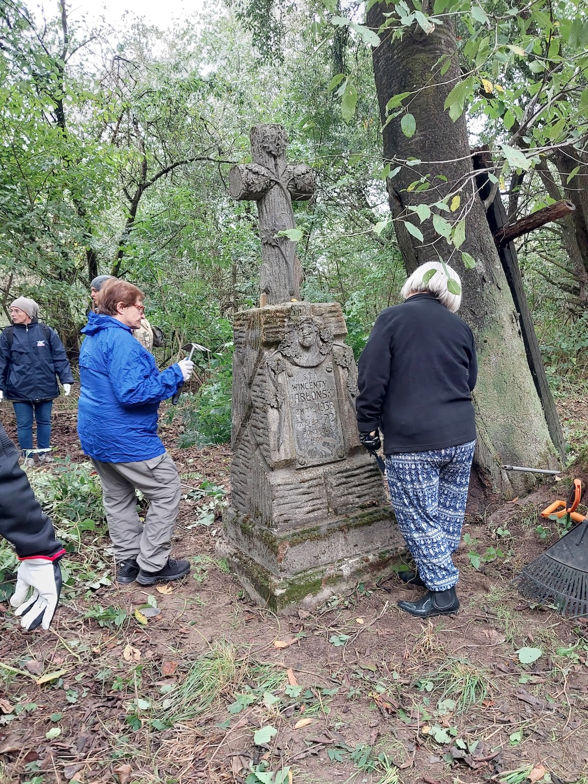 Kupiczów - groby żołnierzy Armii Krajowej i ofiar Ukraińskiej Powstańczej Armii (UPA)