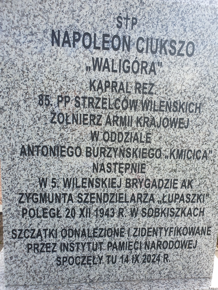 Photo showing Grób żołnierza Armii Krajowej ekshumowanego z Magun