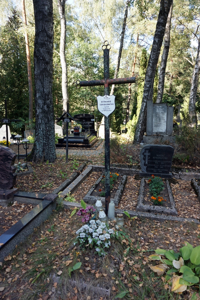 Photo showing Grób ofiary II wojny światowej