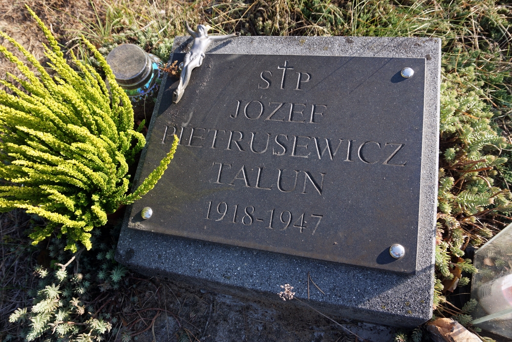 Photo showing Grób żołnierza Armii Krajowej Józefa Pietrusewicza