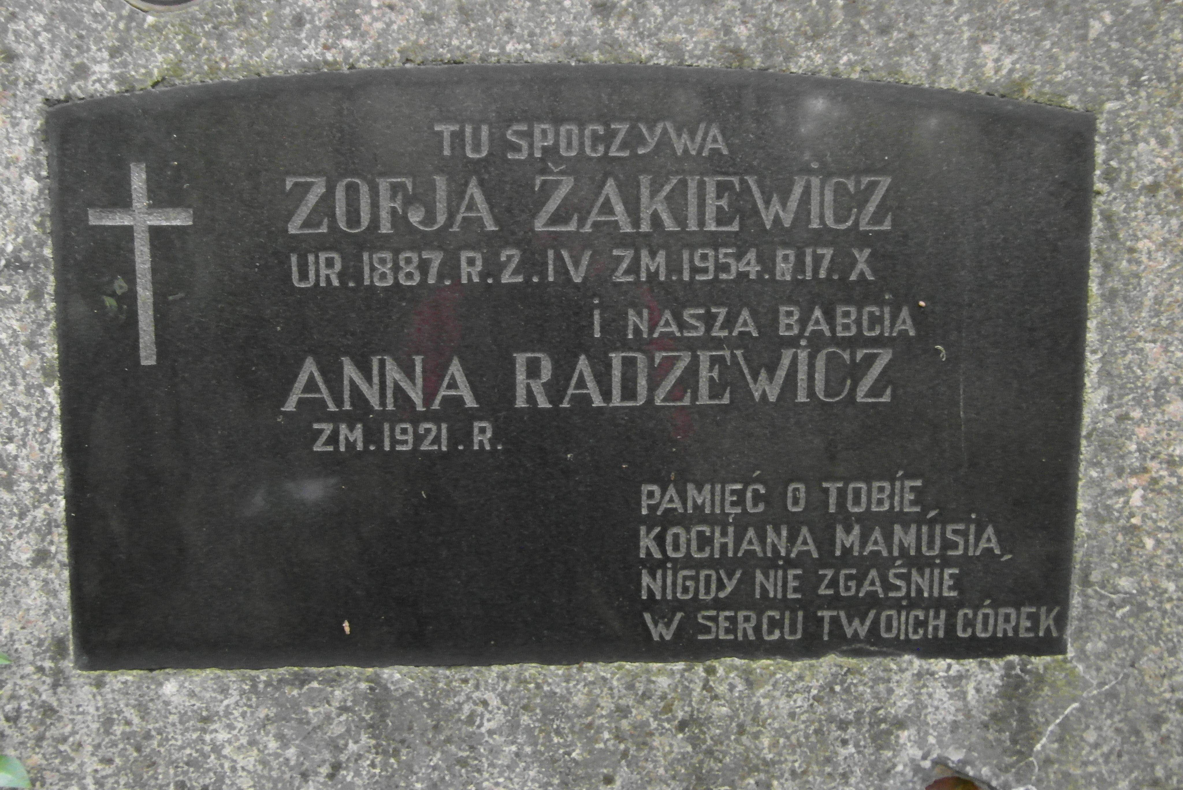 Inscription from the gravestone of Anna Radziewicz, Zofia Żakiewicz, St Michael's cemetery in Riga, as of 2021.
