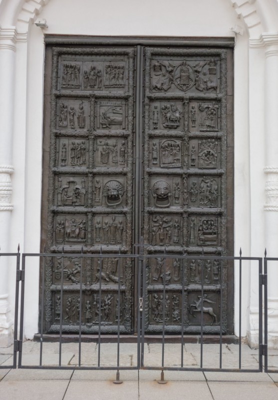 Drzwi w zachodnim portalu soboru Mądrości Bożej w Nowogrodzie Wielkim, 1152-1156, brąz, wyk. Riquin, Waismuth, Awram, Nowogród Wielki, Rosja