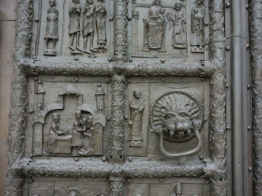 Wejście główne, fragment drzwi w zachodnim portalu soboru Mądrości Bożej w Nowogrodzie Wielkim, 1152-1156, brąz, wyk. Riquin, Waismuth, Awram, Nowogród Wielki, Rosja