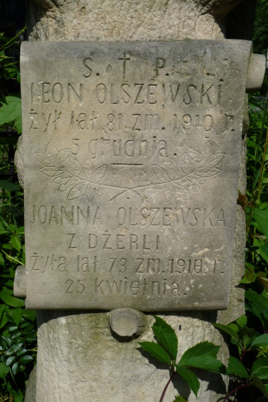 Soroki - gravestone of the Olszewski family, fragment, ca. 1910