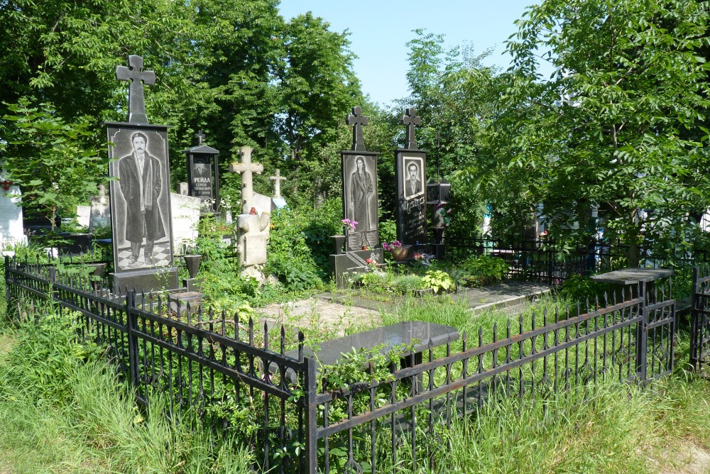 Soroki - gravestone of the Olszewski family, ca. 1910