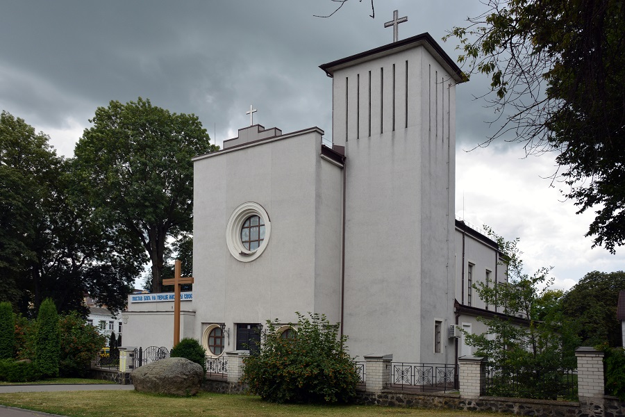 Kościół pw. śś. Piotra i Pawła- stan obecny, Witold Czeczott-Danilewicz, 1931–1938, Równe, Ukraina