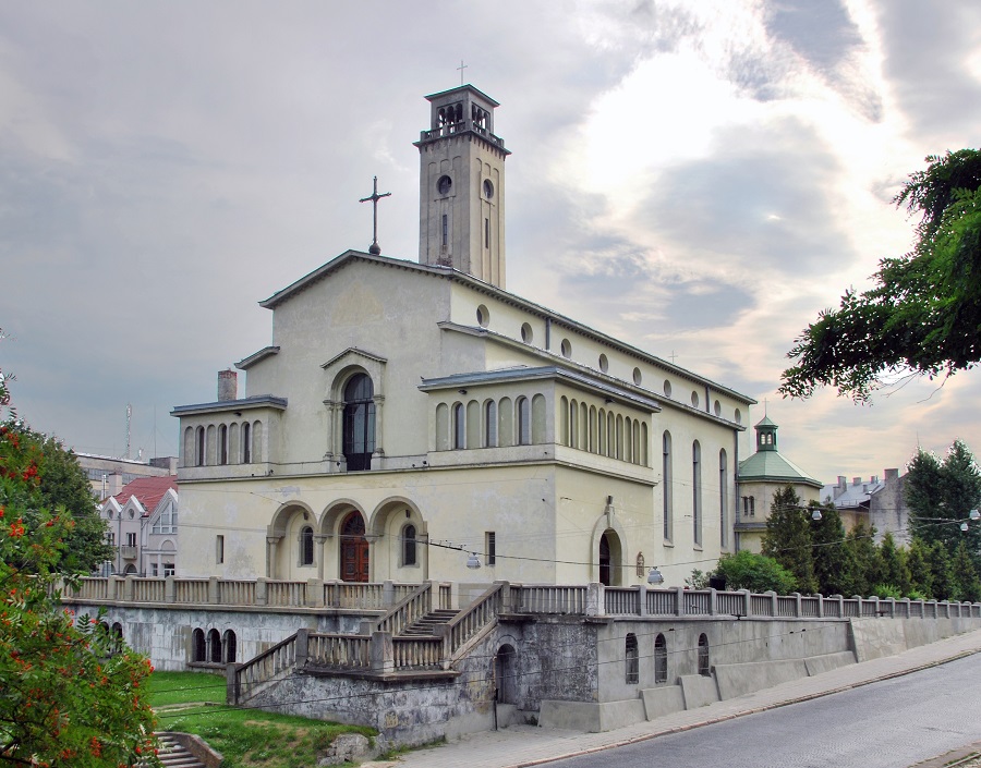 Fotografia przedstawiająca Church of Our Lady of the Dawn Gate in Lviv