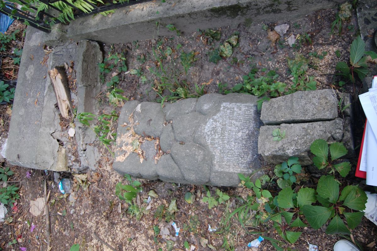 Tombstone of Wojciech Albert Pellimoer-Weolmski, Baikal cemetery, Kyiv, as of 2021