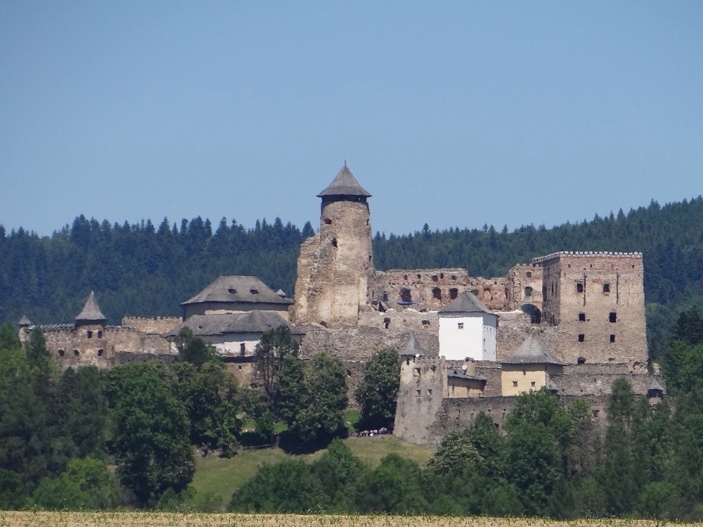 Fotografia przedstawiająca Zamek w Starej Lubowli na Spiszu