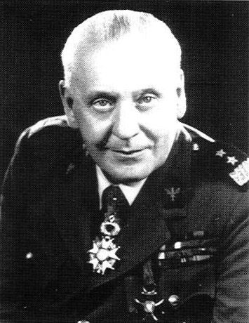 Photo showing Stanisław Maczek