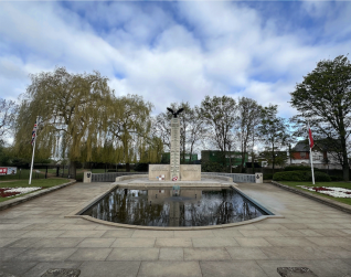 Pomnik Lotników Polskich w Northolt, proj. Mieczysław Lubelski, 1948, Londyn, Wielka Brytania