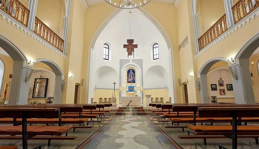 Interior of St. Joseph's Church in Dnipro, designed by Albert Brodnicki, Piotr Merkulov 1869-1877, reconstruction design. Stanislav Charmanski, 1900-1910, Ukraine
