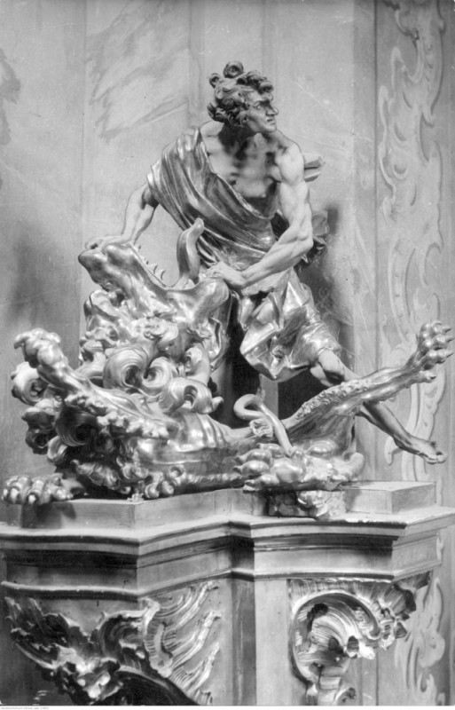 Samson fighting a lion - sculpture by Jan Jerzy Pinsel
