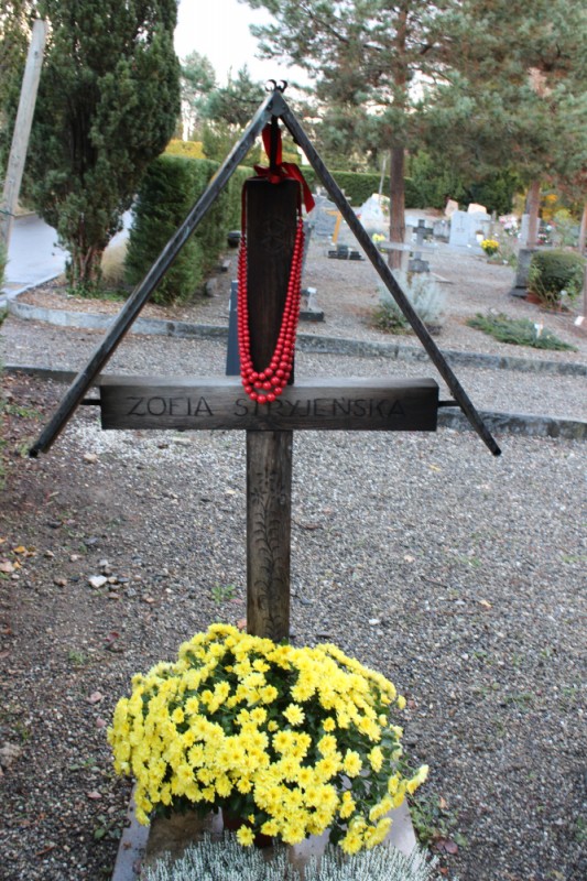 Grób Zofii Stryjeńskiej na cmentarzu w Chêne-Bourg, 1976