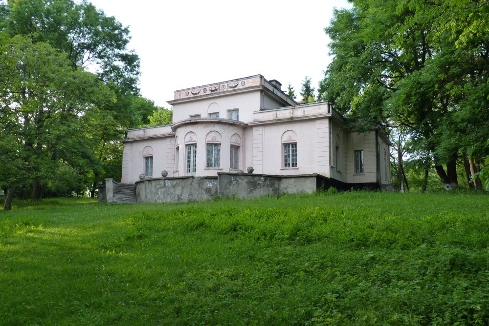 Dwór w Dźwinogrodzie nad Dniestrem, fasada, koniec lat 20. XX w., proj. Jan Bagieński