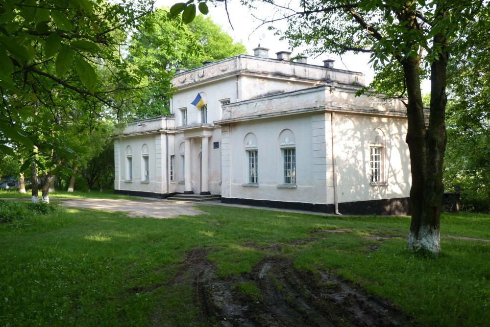 Court in Dvinogrod on the Dniester, façade, late 1920s, designed by Jan Bagieński