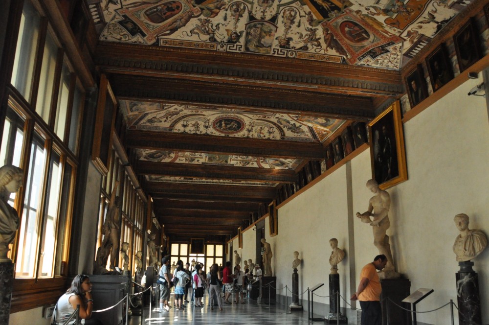 'Su concessione del Ministero per i Beni e le attività culturali', Uffizi Gallery, Florence, photo by Marcin Kucharczyk.
