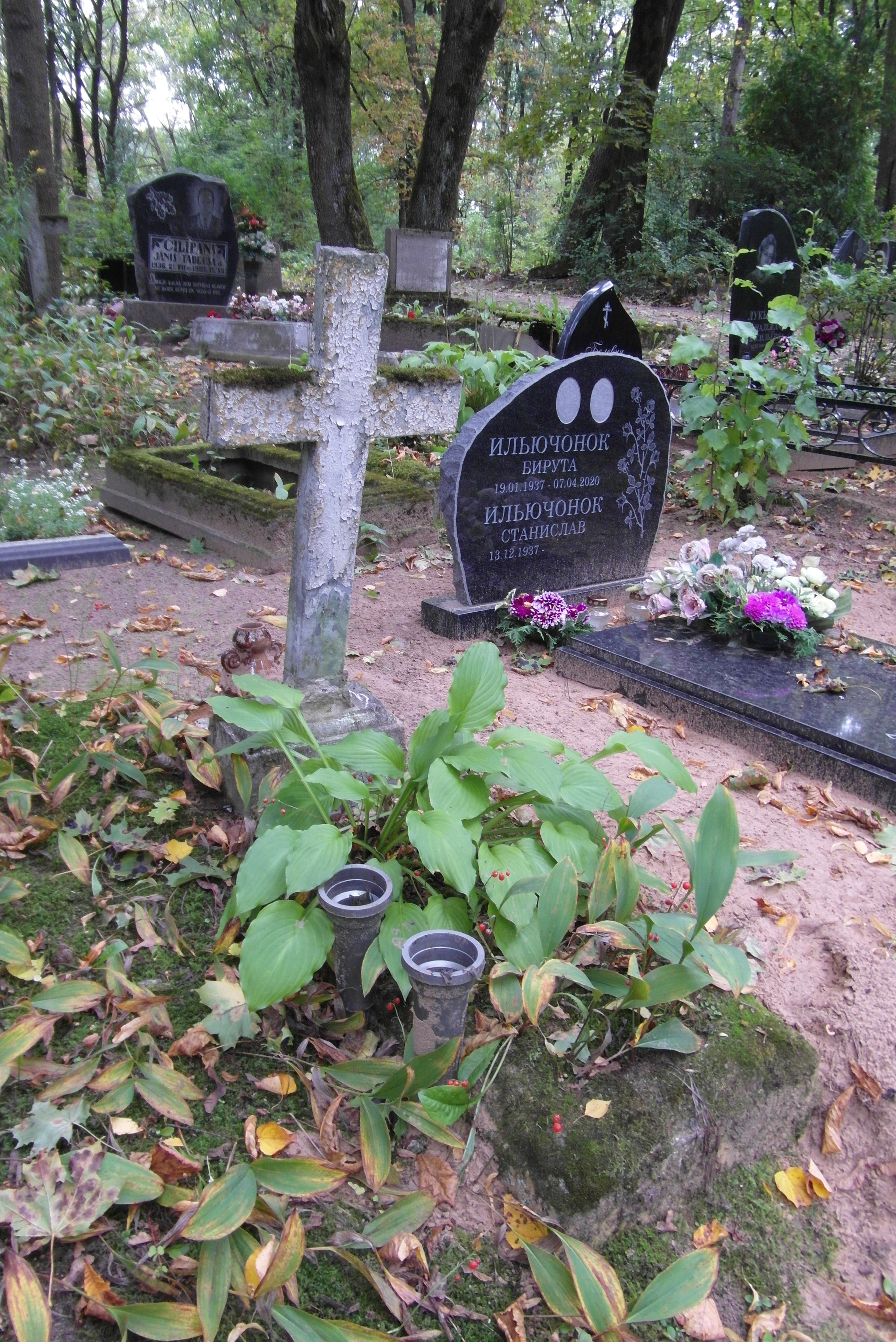 Tombstone of Matvei Kurlovsky, St Michael's cemetery in Riga, as of 2021.