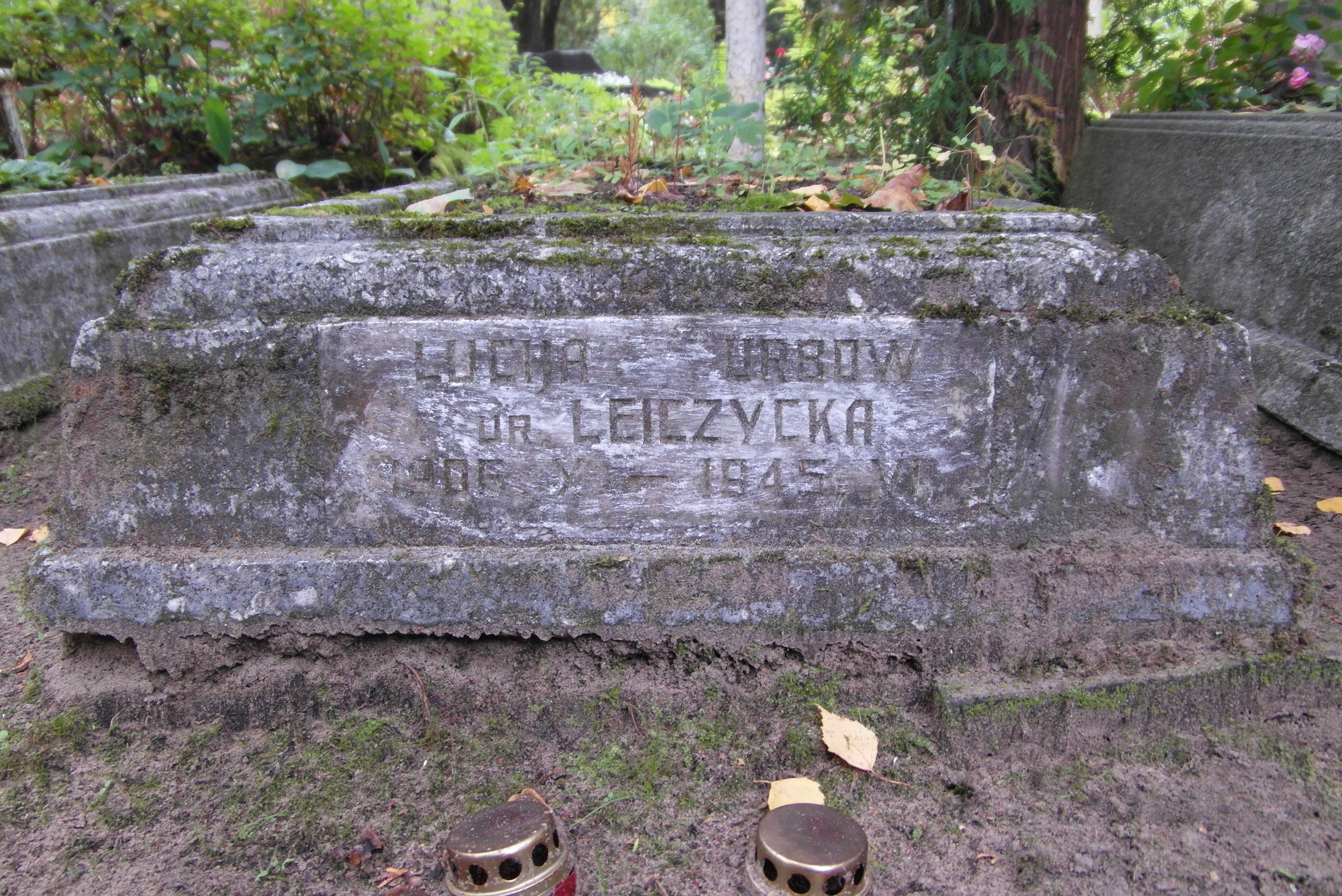 Inscription from the gravestone of Lucia Urbow, St Michael's cemetery in Riga, as of 2021.