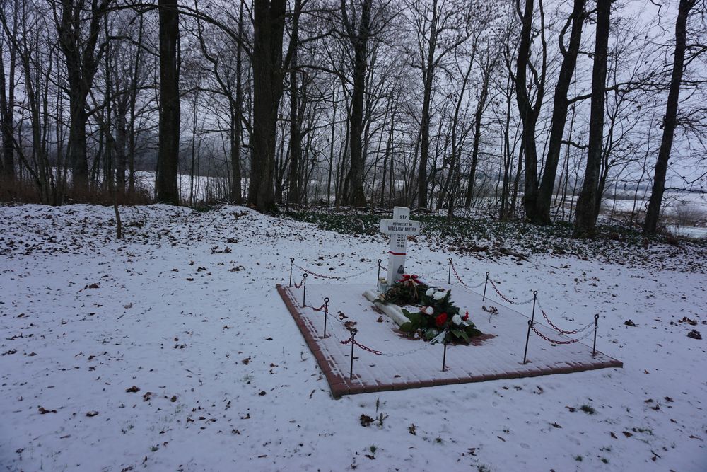 Grave of the National Army Rotmistrz, Wacław Motak