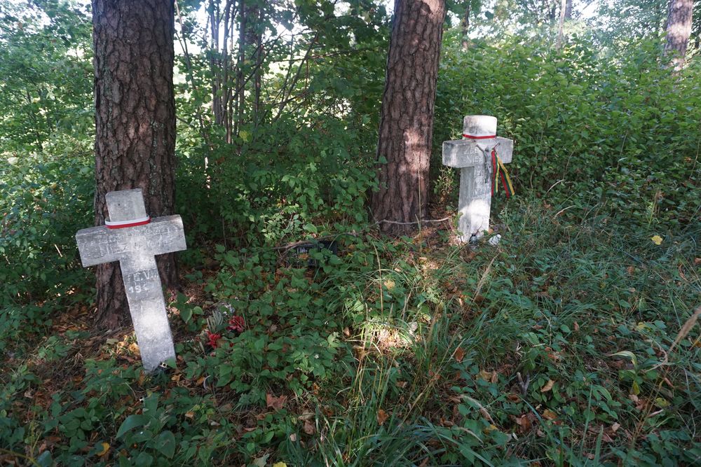Graves of Home Army soldiers killed in July 1944.