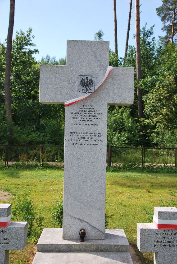 Kwatera grobów żołnierzy Armii Krajowej ekshumowanych z Dziewieniszek