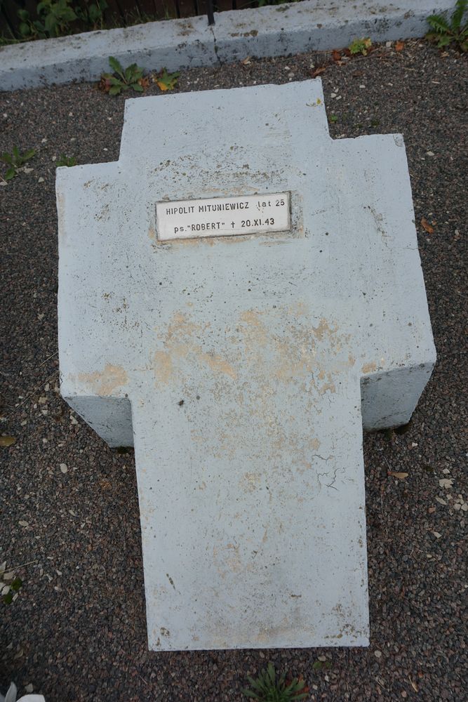 Hipolit Mituniewicz, Cemetery of Home Army Soldiers