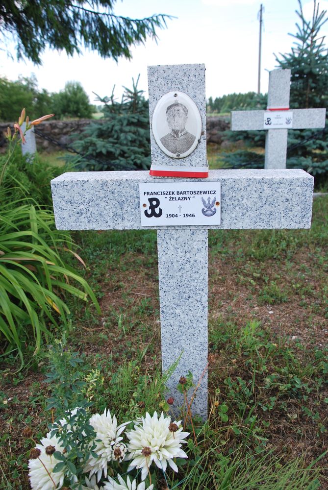 Franciszek Bartoszewicz, Quarters of the soldiers of the 6th Brigade of the Home Army in the Jasna Górka cemetery