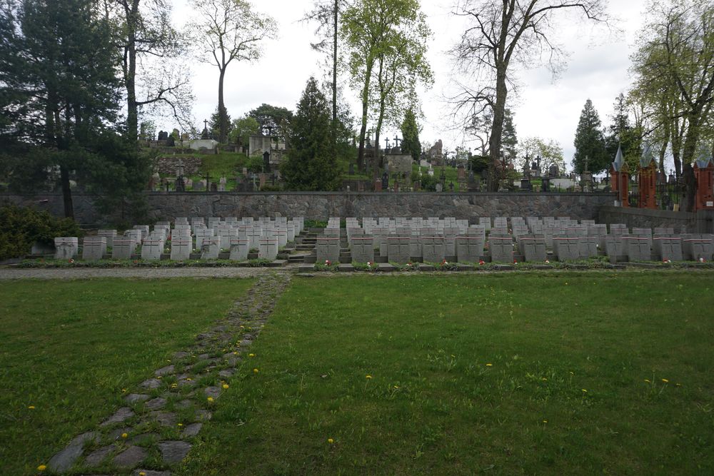 Cmentarz wojskowy - część cmentarza Stara Rossa