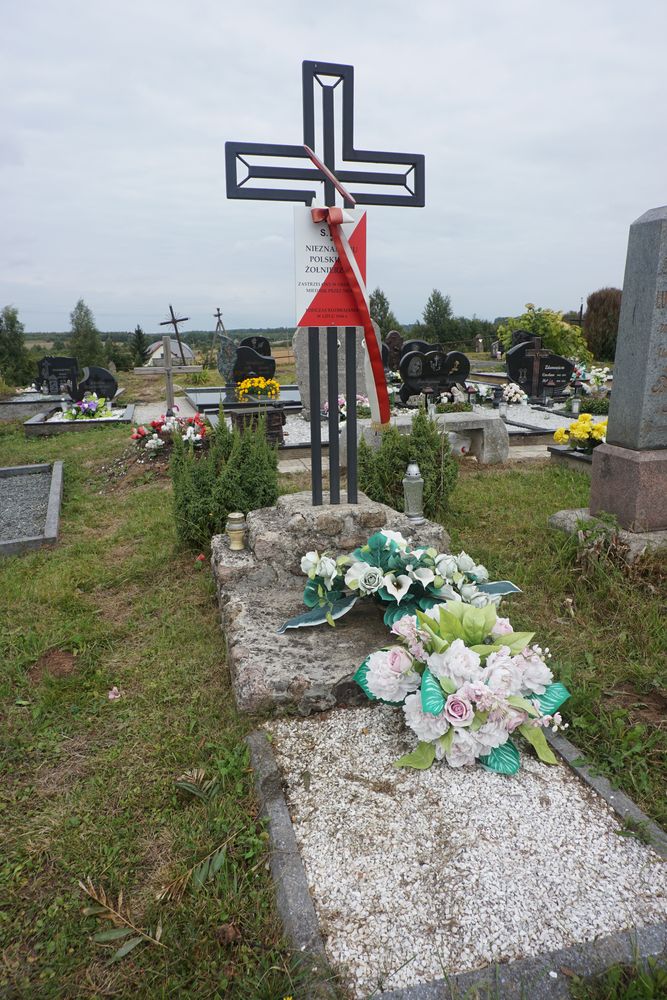 Grave (in the cemetery) of an unknown Polish soldier from the Home Army