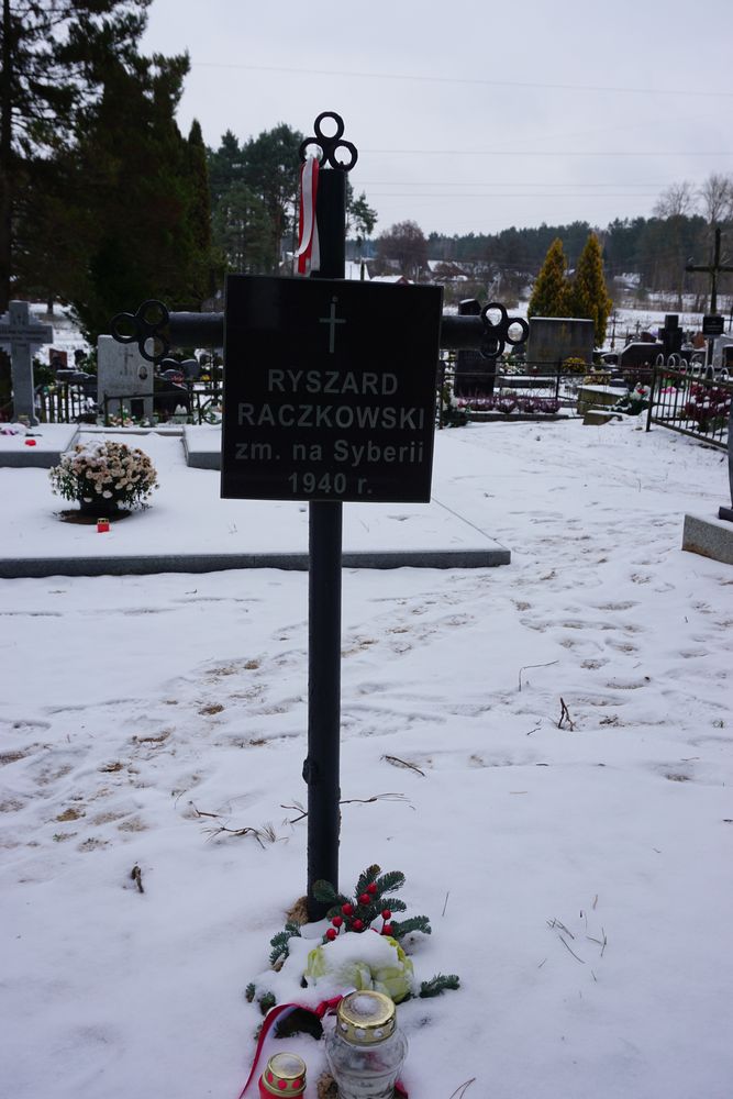 Grave (symbolic?) of a World War II victim