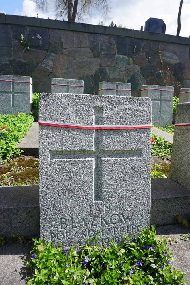 Jan Błażkow, Cmentarz wojskowy - część cmentarza Stara Rossa