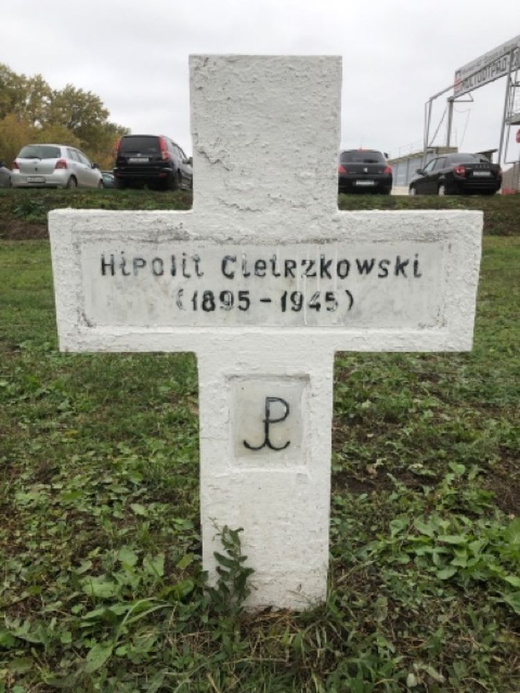 Hipolit Cietrzkowski, Cemetery of Gulag No 178, destroyed, rebuilt and commemorated with crosses