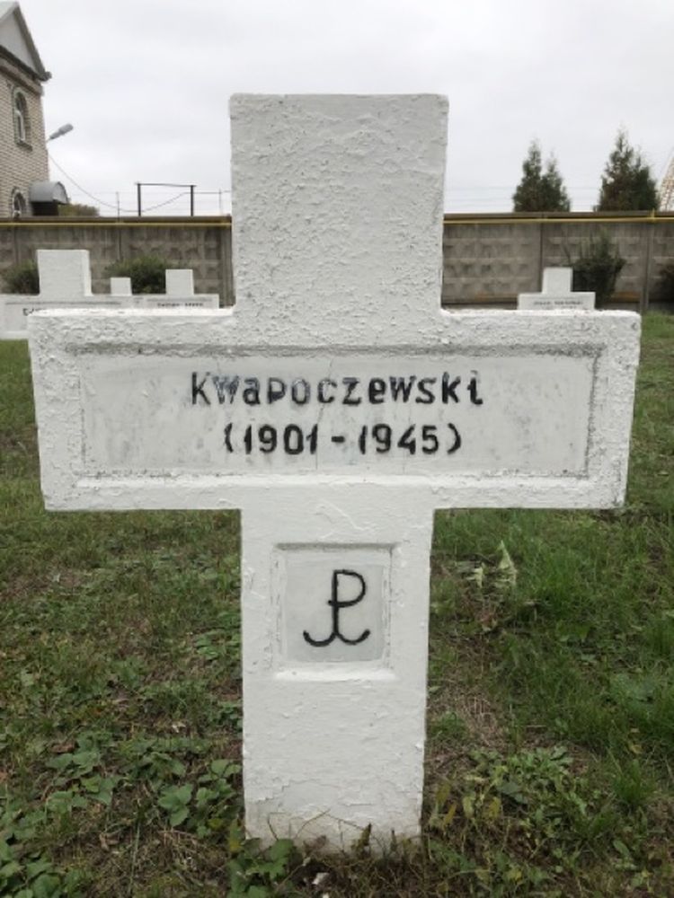 Konrad Kwapoczewski, Cemetery of Gulag No 178, destroyed, rebuilt and commemorated with crosses