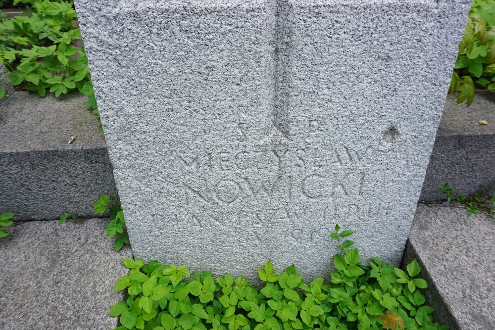 Mieczysław (Władysław) Nowicki, Military cemetery - part of the Stara Rossa cemetery