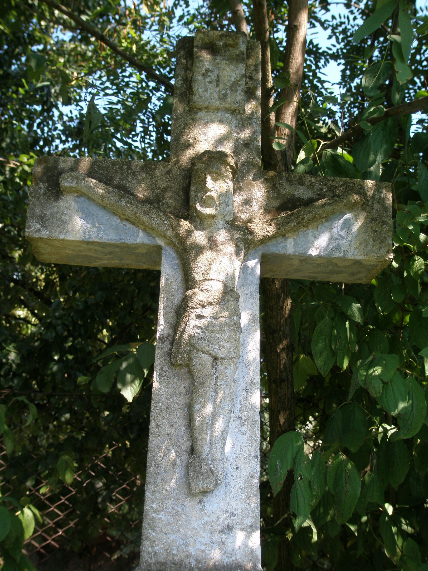 Fragment of Anna Bartkiewicz's gravestone, Barysh cemetery, as of 2006.