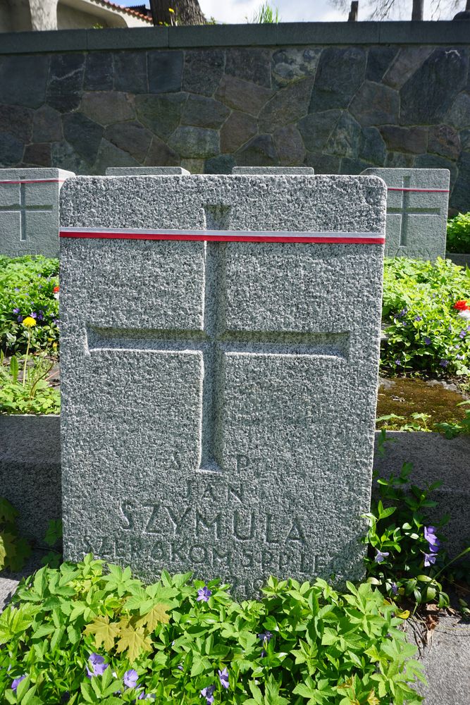 Jan Szymula, Military cemetery - part of the Stara Rossa cemetery