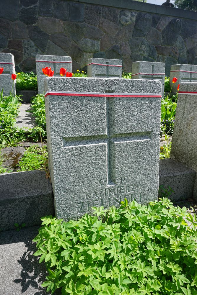 Kazimierz Zielinski, Military cemetery - part of the Stara Rossa cemetery