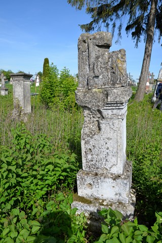 Nagrobek Heleny i Petro Krul. Cmentarz w Pokropiwnej